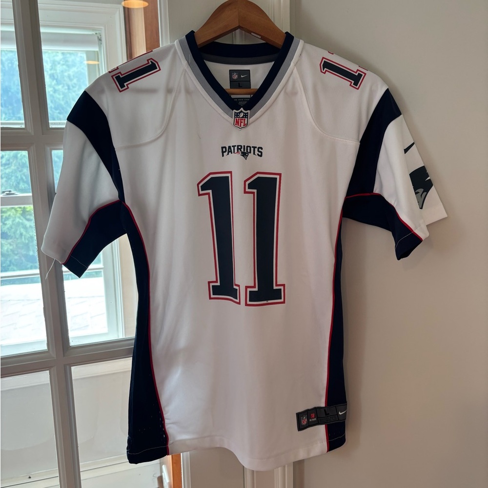 NFL White and Navy Jersey with Red Trim